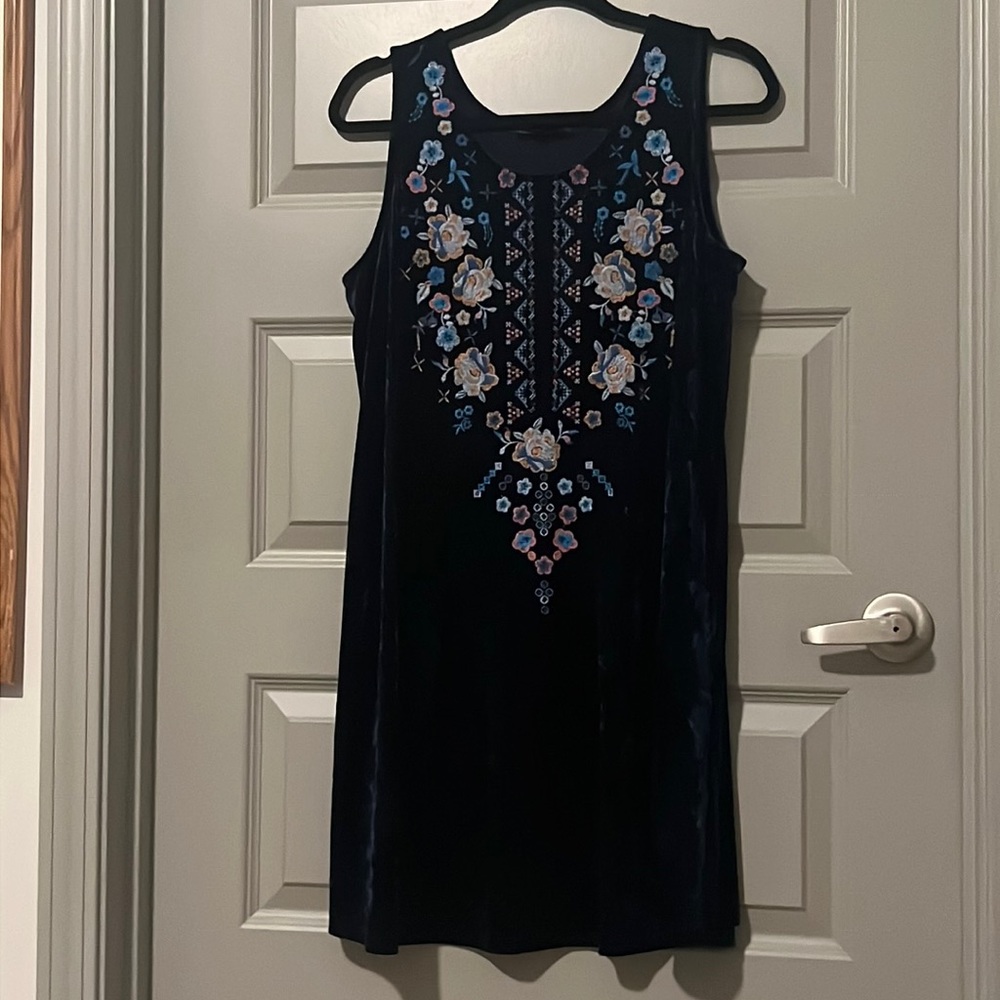 Velvet floral dress. L